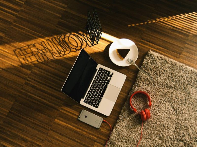 Comment poser facilement une lame PVC clipsable à sous-couche