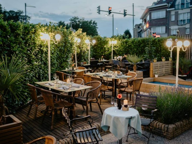 Créer une ambiance unique grâce au mobilier de terrasse de restaurant