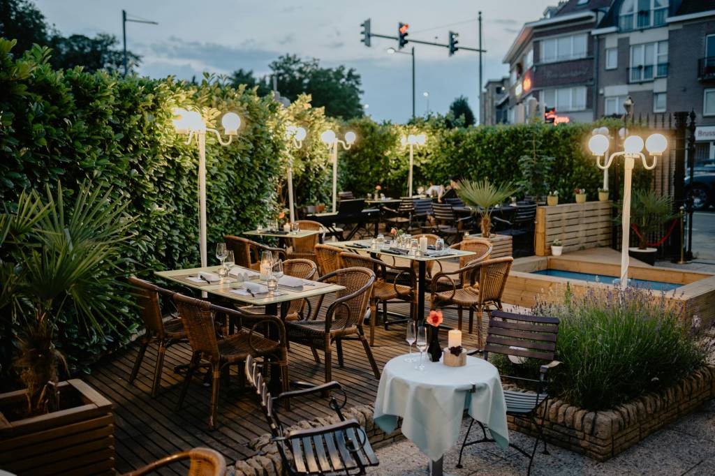 Créer une ambiance unique grâce au mobilier de terrasse de restaurant